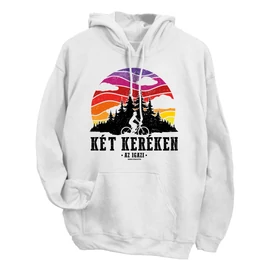 Két keréken az igazi kapucnis pulcsi