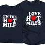 Kép 4/6 -  I love hot milfs/I'm the hot milf páros póló szett (Sötétkék)