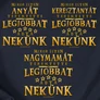 Kép 2/4 - A legjobbat adta nekünk (Anya/Nagymama/Keresztanya) női póló (B_fekete)