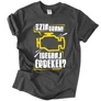Szia Uram! - Check Engine férfi póló (grafit)