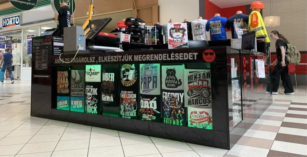 Üzletek és nyitvatartás